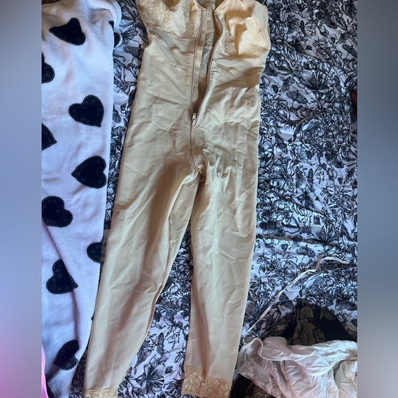 Faja - Picture 2 of 5